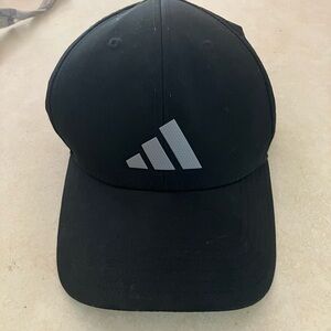 Adidas Aeroread Fairway Collection hat